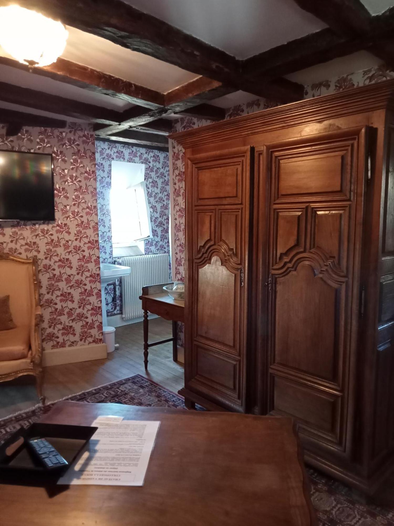 Chateau De Vassinhac Chambres D'Hotes Collonges La Rouge Kamer foto